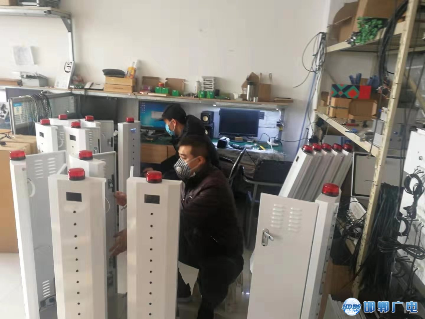 邯郸市工信局助力企业加紧生产体外测温仪